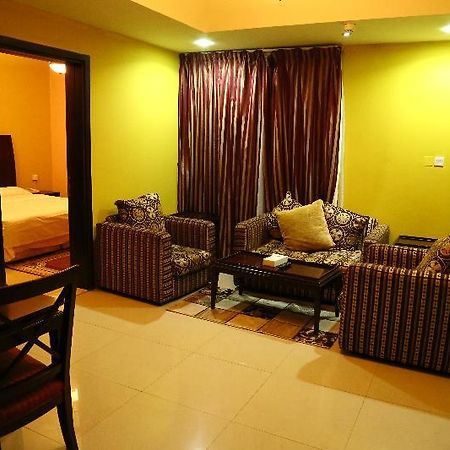 Golden Square Hotel Apartments Dubai Exterior foto