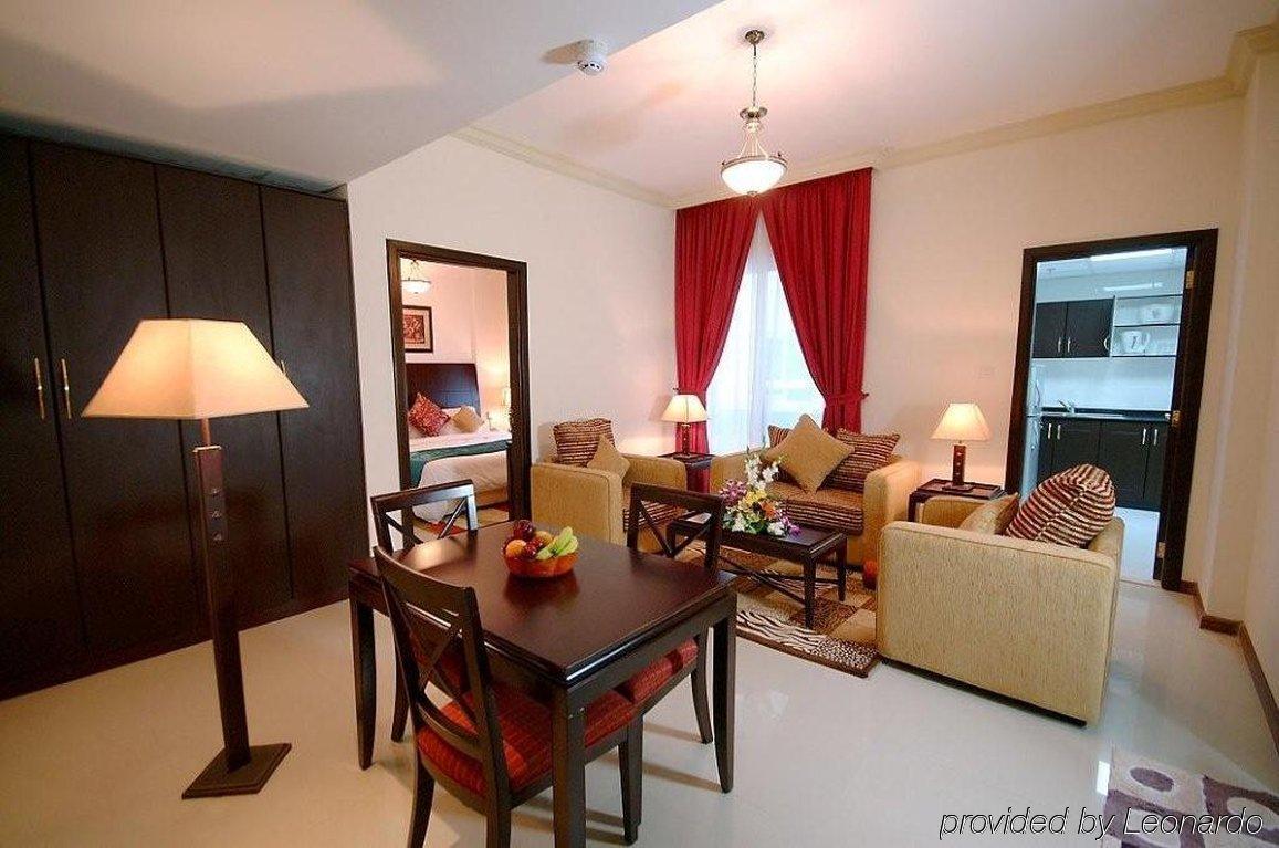 Golden Square Hotel Apartments Dubai Exterior foto