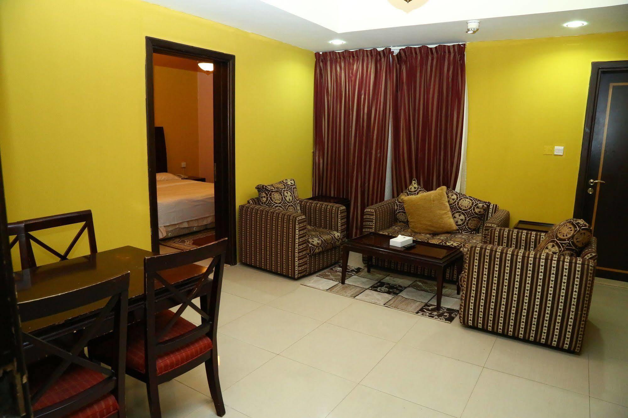 Golden Square Hotel Apartments Dubai Exterior foto