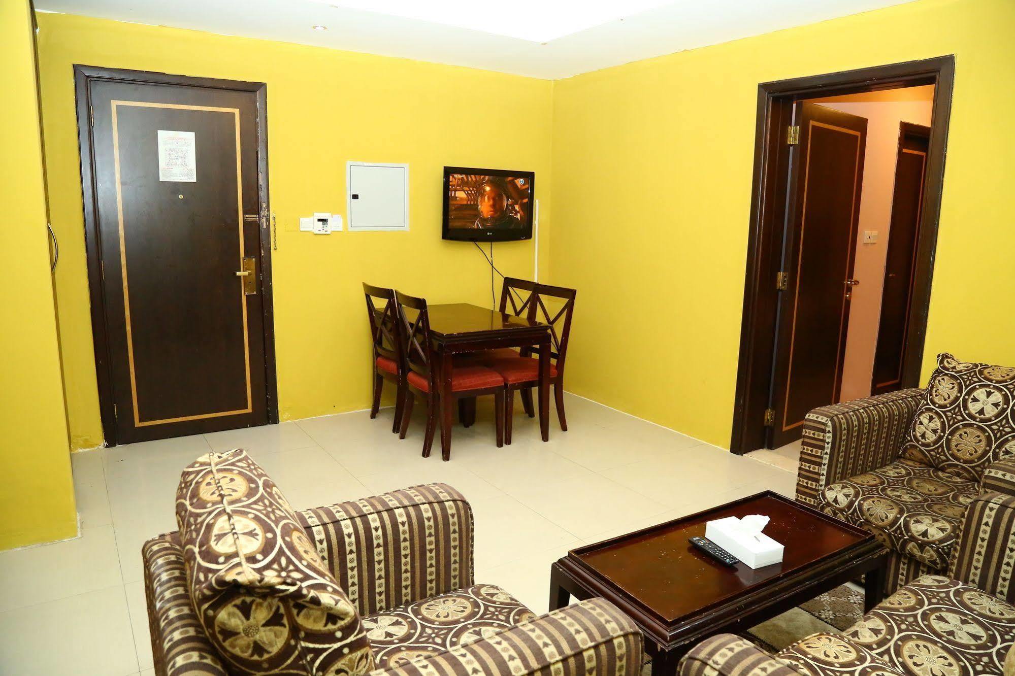 Golden Square Hotel Apartments Dubai Exterior foto