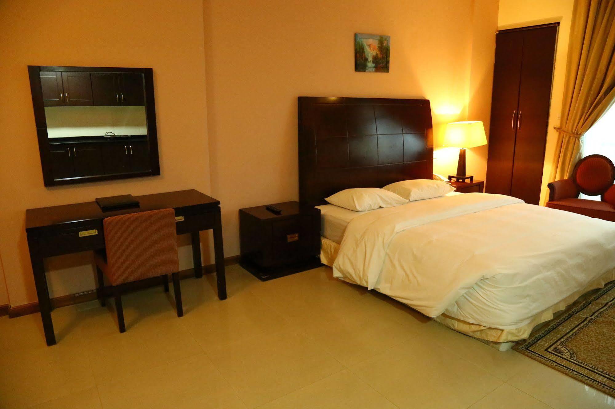 Golden Square Hotel Apartments Dubai Exterior foto