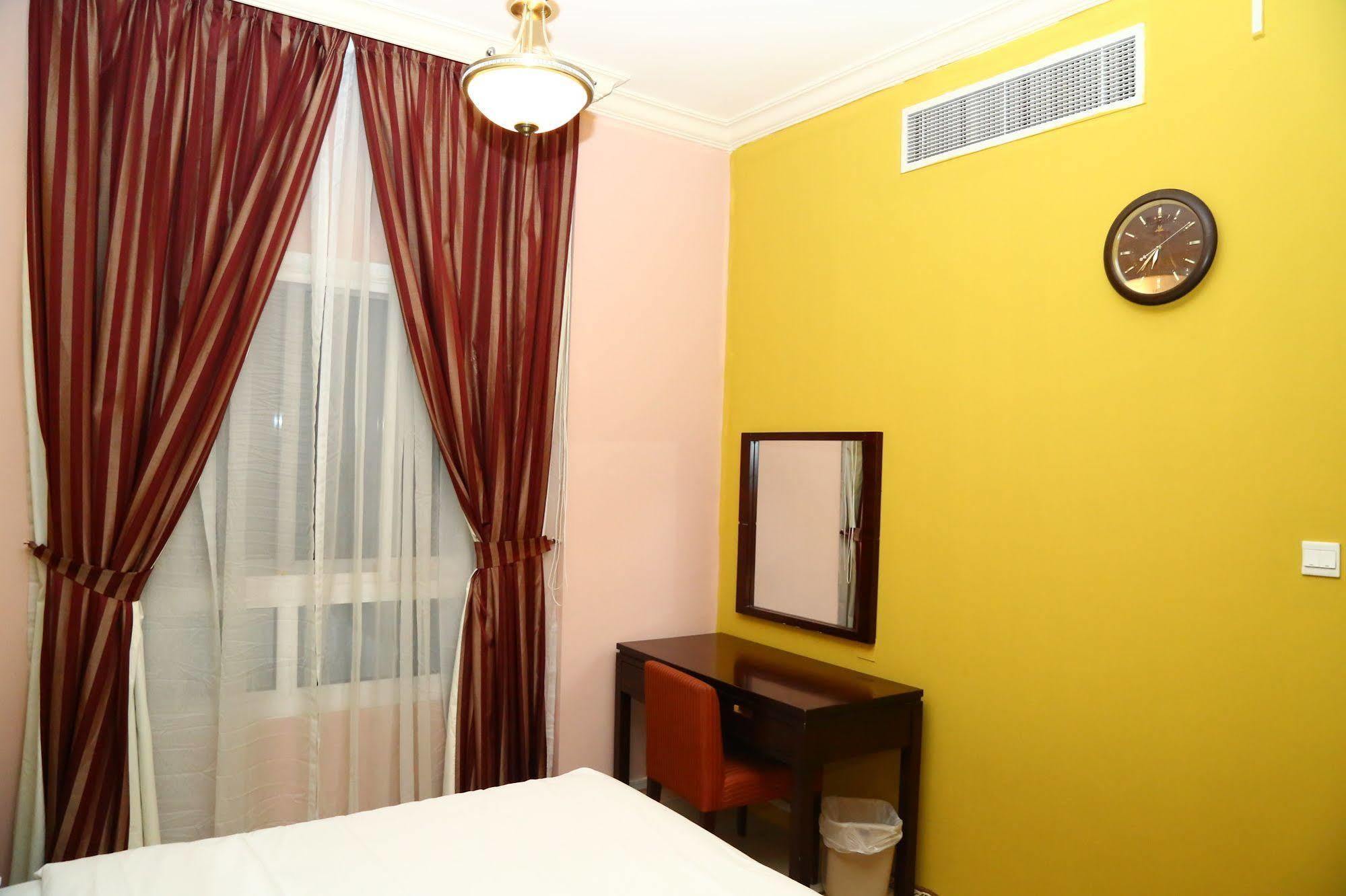 Golden Square Hotel Apartments Dubai Exterior foto