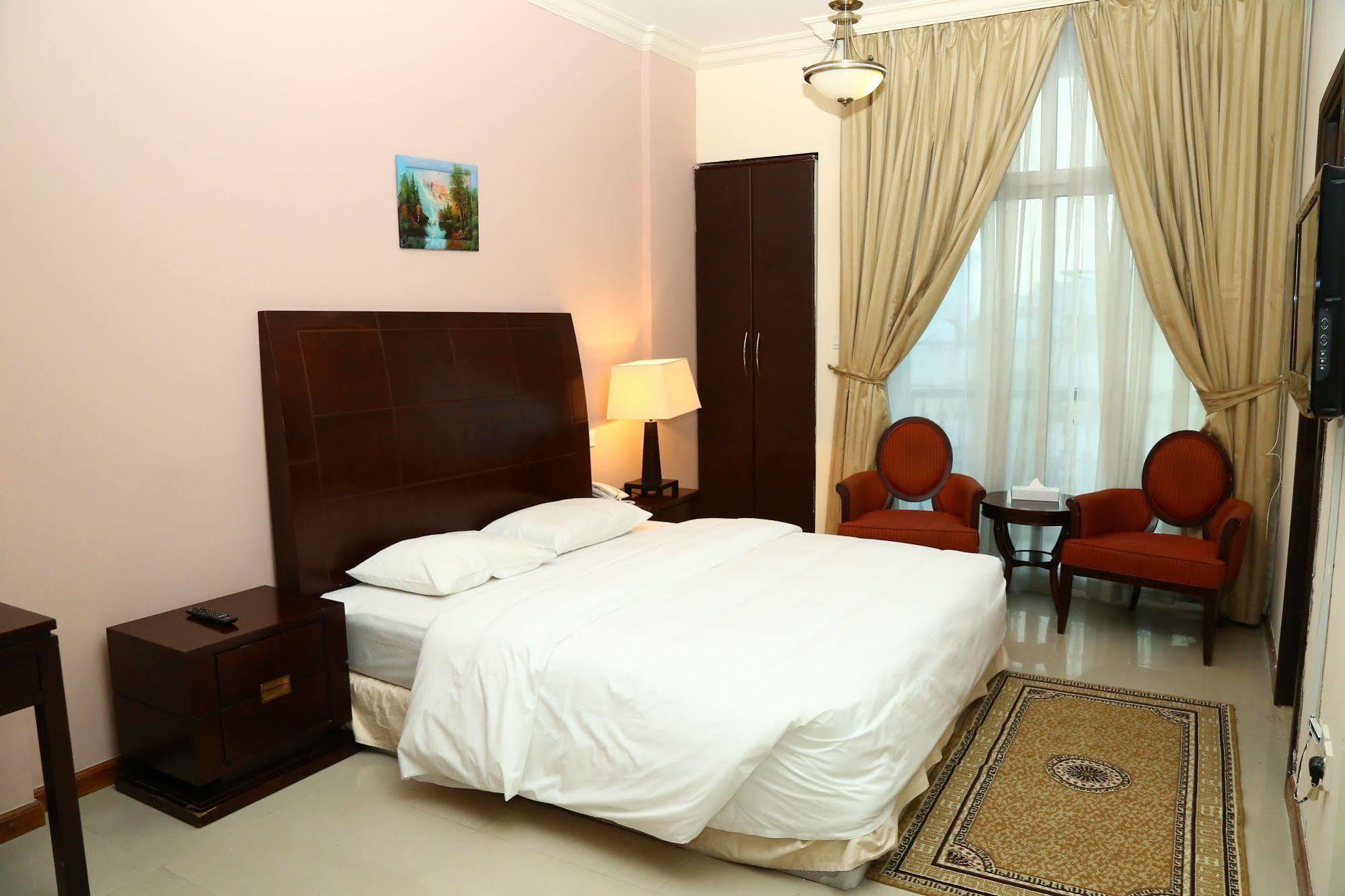 Golden Square Hotel Apartments Dubai Exterior foto